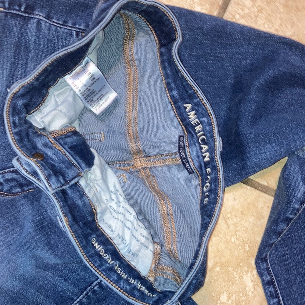 American Eagle Super high rise jeans 4 long - Picture 3 of 3